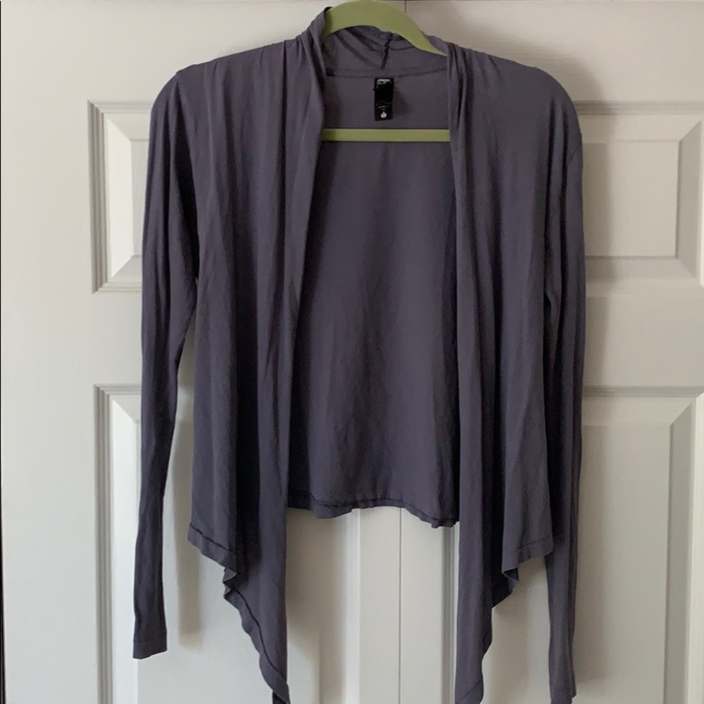 Size small, light grey top